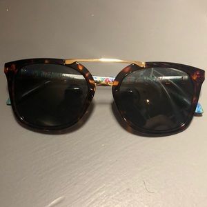 Lilly Pulitzer Brown Sunglasses, Gold Bridge